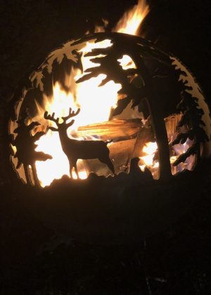 Bålkule Med Viltmotiv, Rust