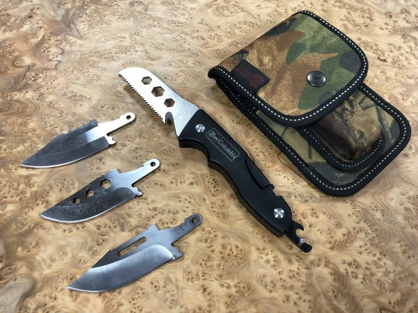 Knivsett Stål 420C med Camo etui