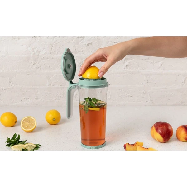 Vakuummugge med juice presser grønn